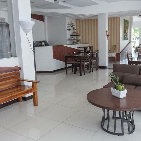 Tiptop Tower Suite Inn Dumaguete City Exterior foto
