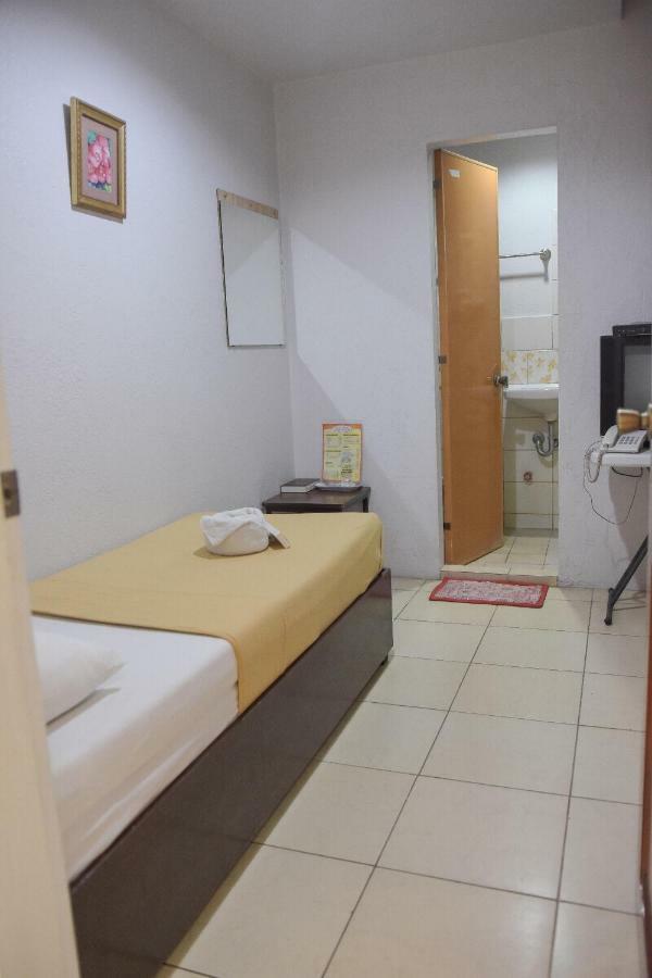 Tiptop Tower Suite Inn Dumaguete City Exterior foto