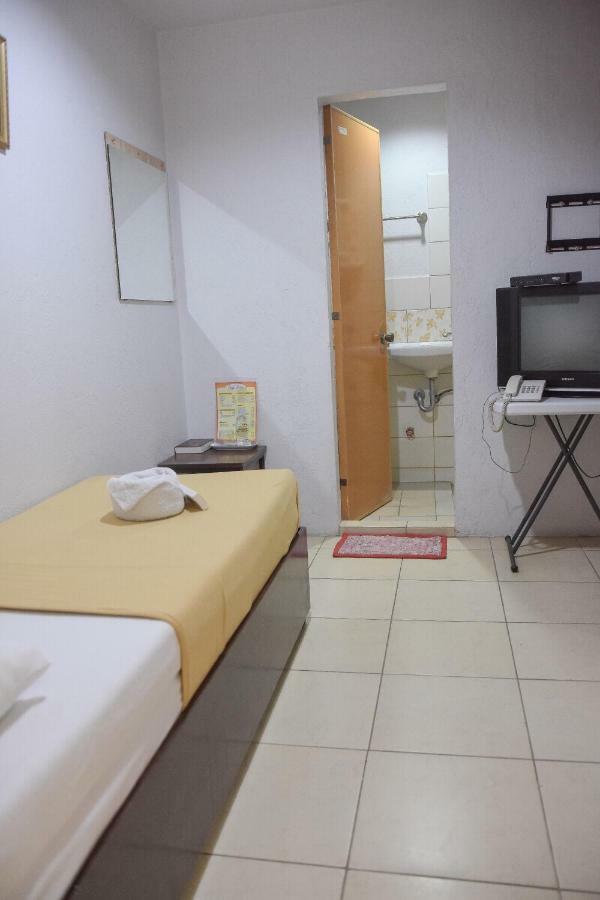 Tiptop Tower Suite Inn Dumaguete City Exterior foto