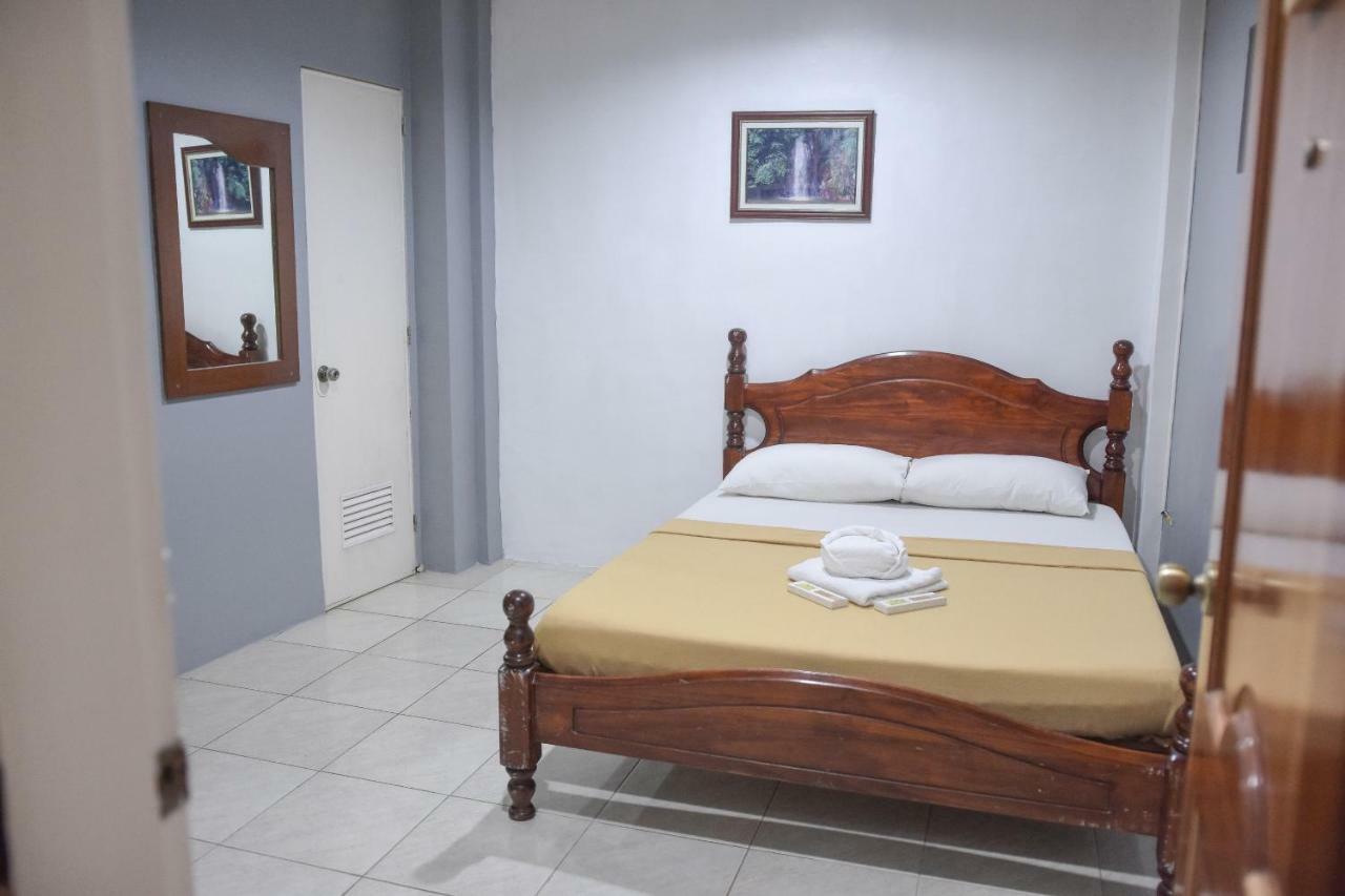 Tiptop Tower Suite Inn Dumaguete City Exterior foto