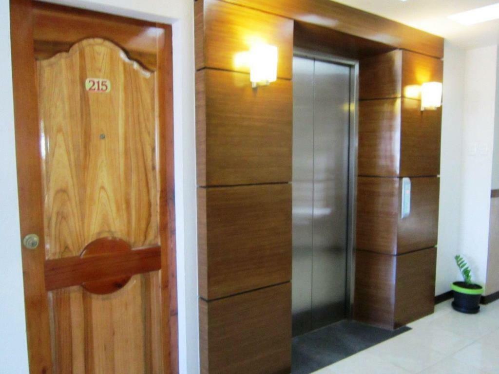 Tiptop Tower Suite Inn Dumaguete City Exterior foto