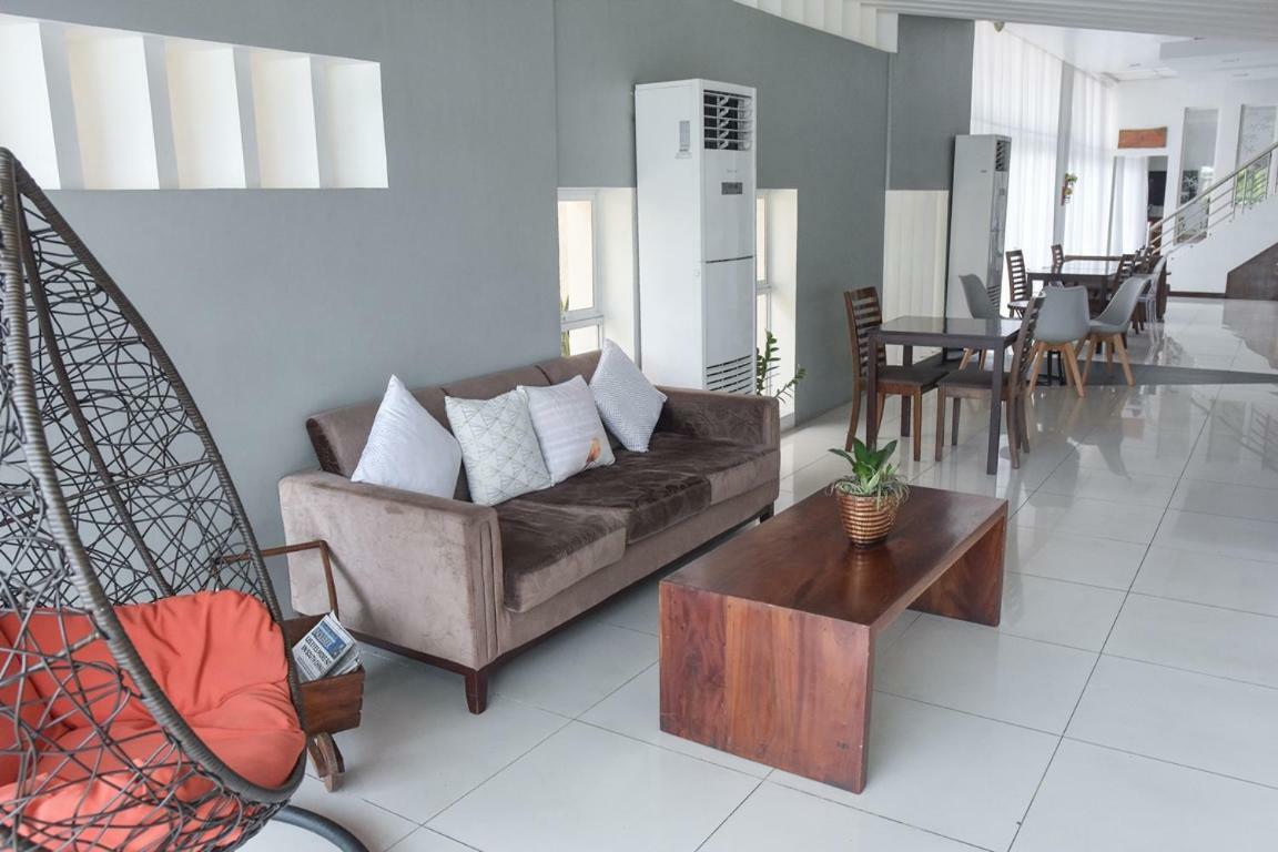 Tiptop Tower Suite Inn Dumaguete City Exterior foto