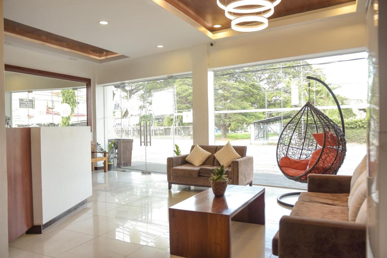 Tiptop Tower Suite Inn Dumaguete City Exterior foto
